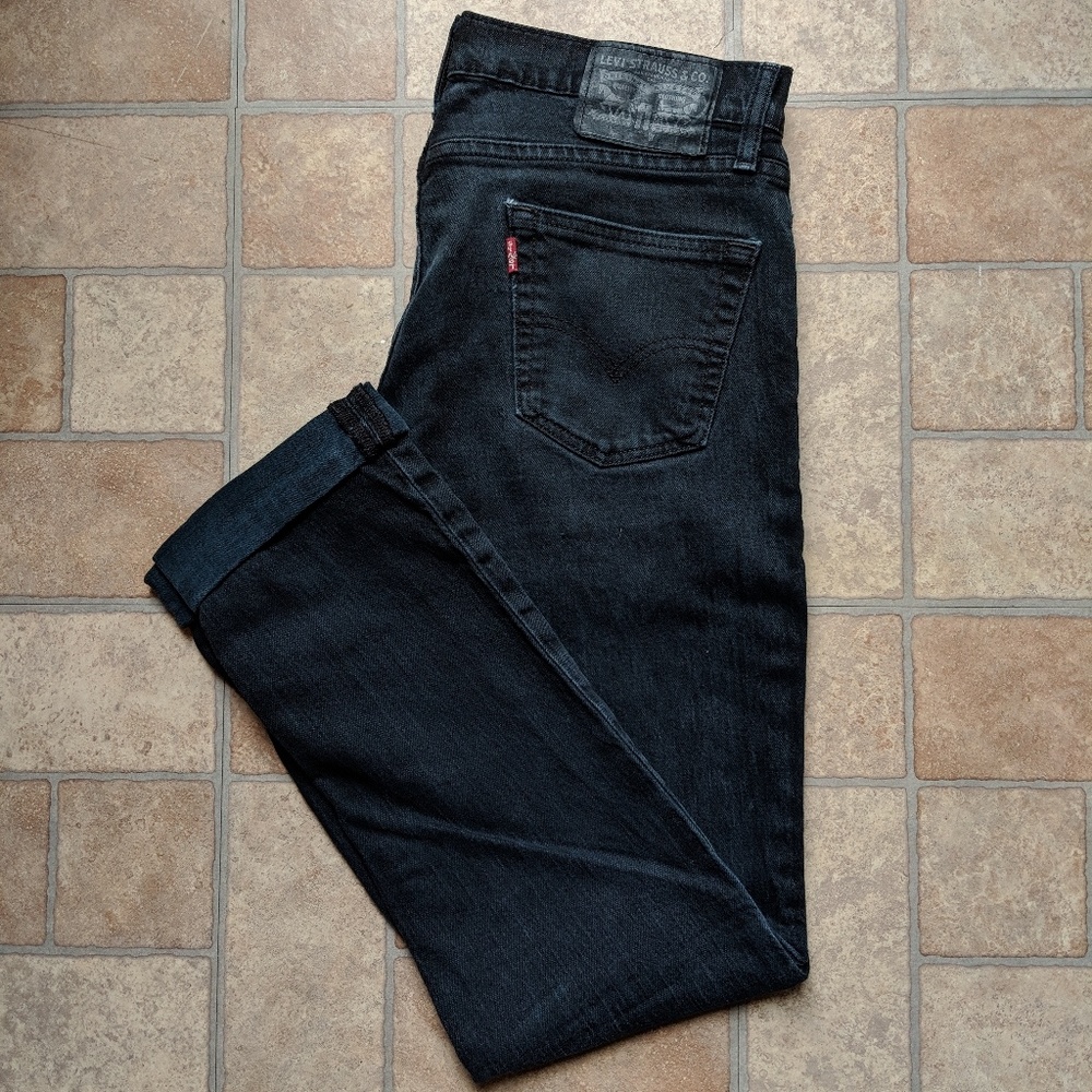 Men's black levis jeans